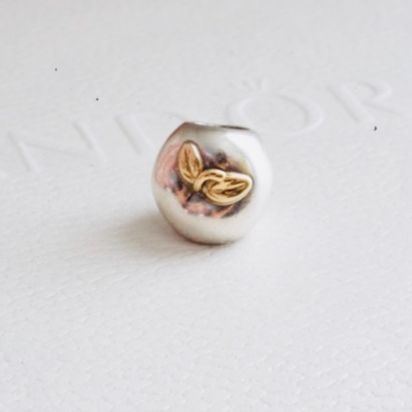 Auth Retired Pandora Two Tone 14k & Silver “Apple of My Eye” 🍏 Charm - Picture 3 of 9
